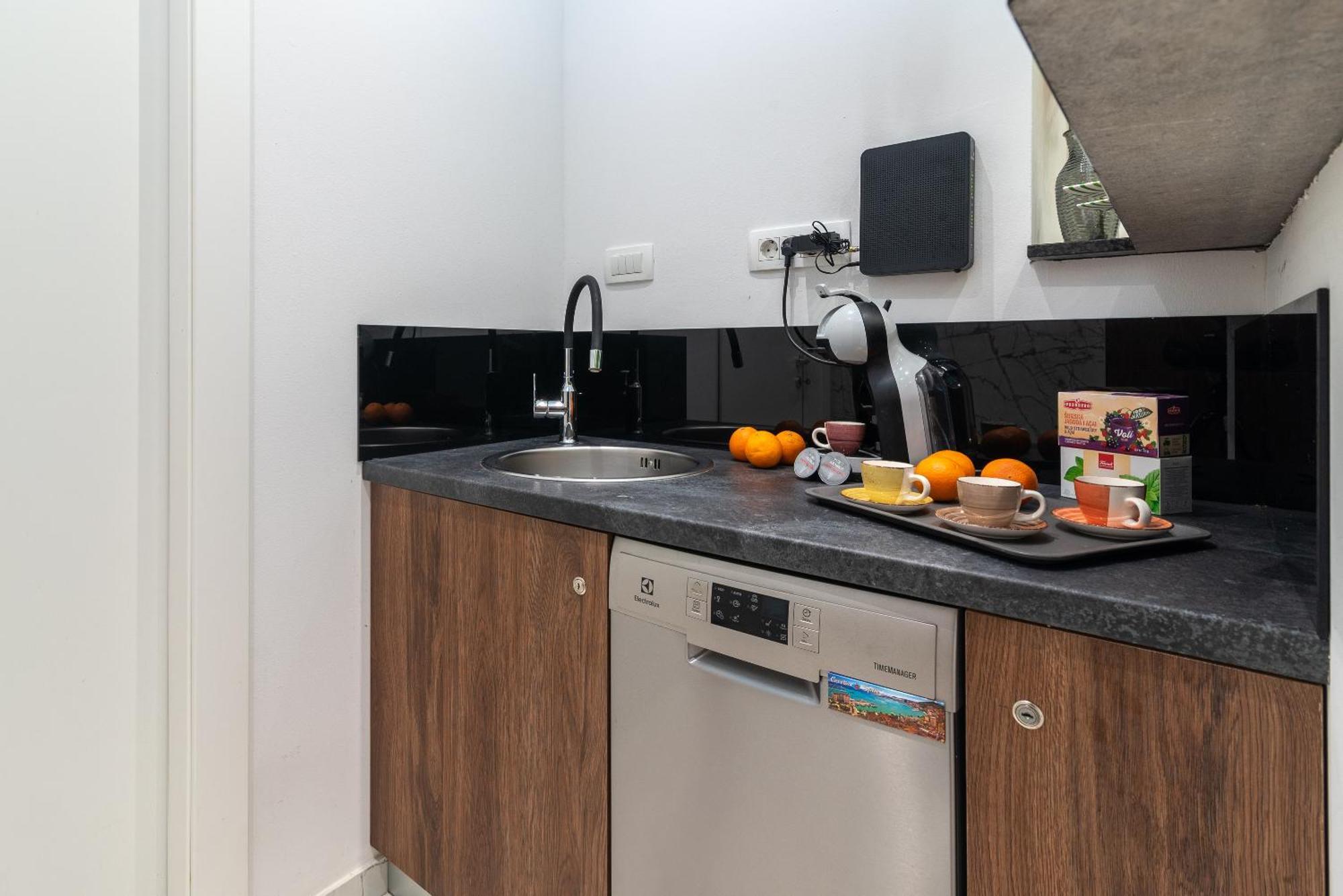 Antares Luxury Rooms 2 Split Exterior photo