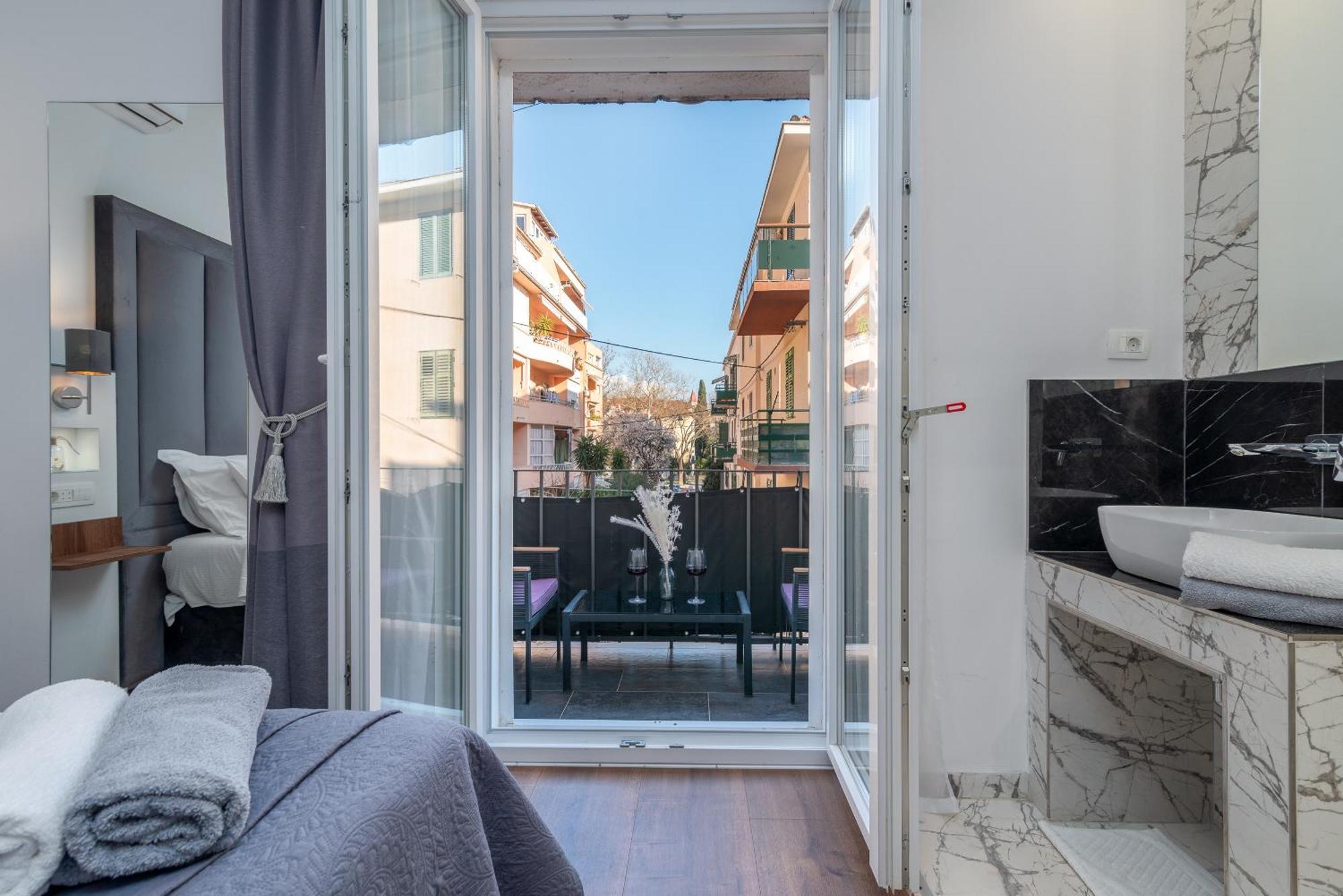 Antares Luxury Rooms 2 Split Exterior photo